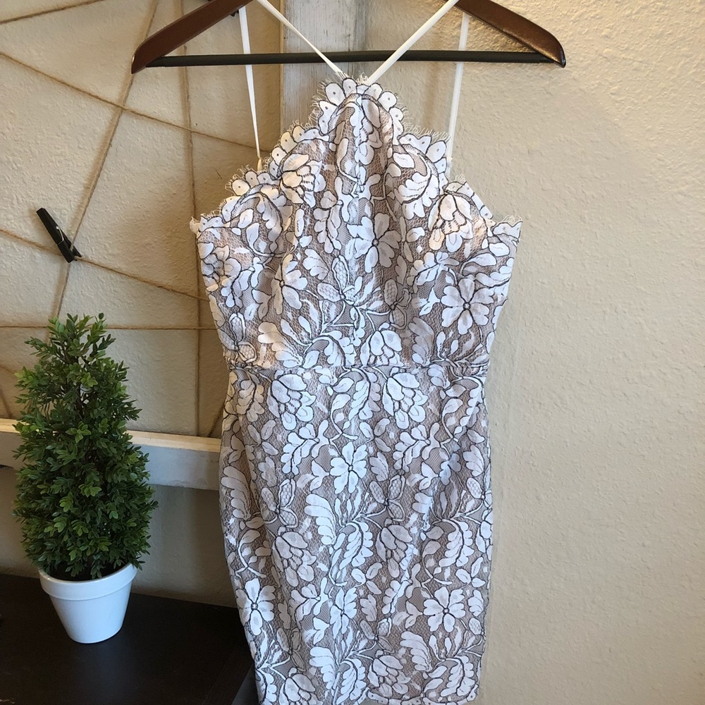 White Lulu’s short dress